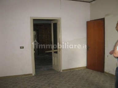Terratetto unifamiliare 200 m², da ristrutturare, Campobello di Licata