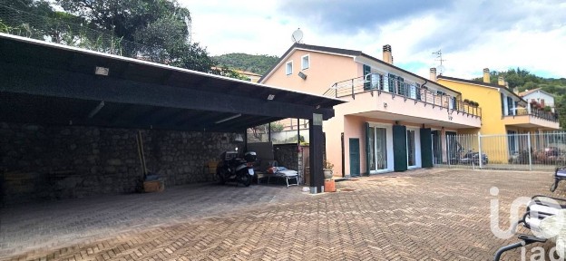 Villa a schiera via Cappella Nuova 22, Centro, Boissano