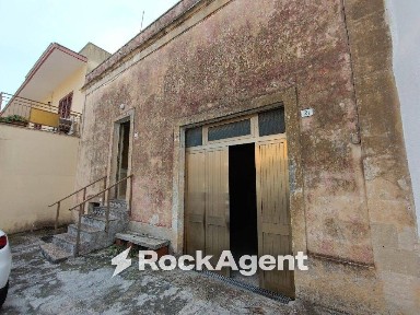 Nociglia, Via Circonvallazione, 19