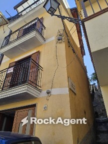 Mammola, Via Cirillo, 42