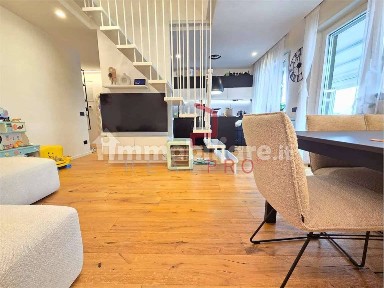 Appartamento via Sauro, Centro, Laives