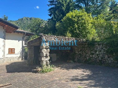 Villa unifamiliare viale dei Tigli, Centro, Castione della Presolana
