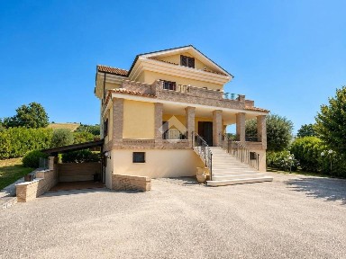 Giulianova, Via Piercecchi, 32