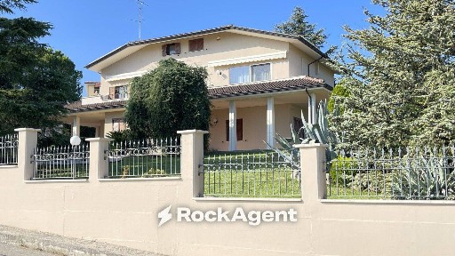 Villa plurifamiliare via Fontanelle 11, Centro, Tortoreto