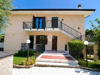 Villa plurifamiliare via Celestino 12, Tortoreto Lido, Tortoreto