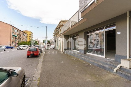 Attività commerciale in Affitto