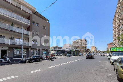 Locale commerciale in Affitto