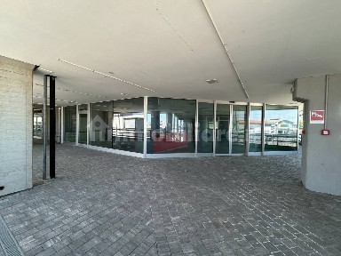 Attività commerciale in Affitto