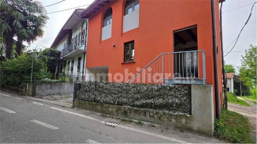 Cazzago Brabbia, Via Piave