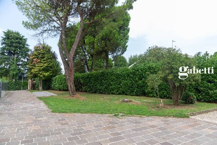 Villa a schiera via San Vincenzo 16, Centro, Merate