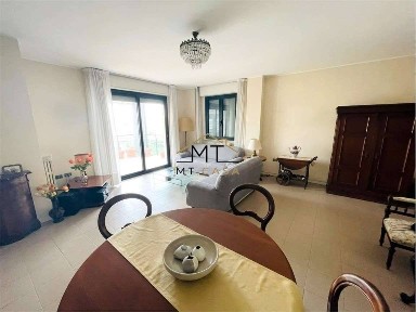 Quadrilocale ottimo stato, quarto piano, Centro Mare, Pesaro