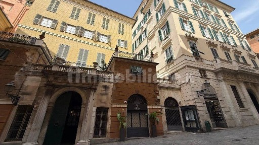 Genova, Centro Città, Salita Santa Caterina, 42 R