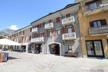 Terratetto plurifamiliare via Chanoux, Centro, Saint-Vincent