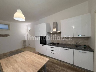 Bilocale via Giuseppe Mazzini 85, Centro, Castel San Pietro Terme