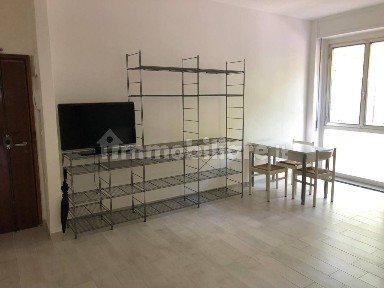 Trilocale via Spartaco 13, Massarenti, Bologna