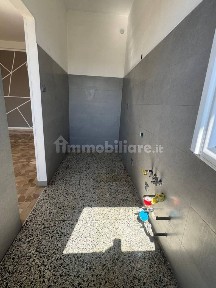 Bologna, Bolognina, Via dell'Arcoveggio, 52