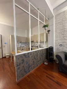 Trilocale via Parigi, Centro Storico, Bologna