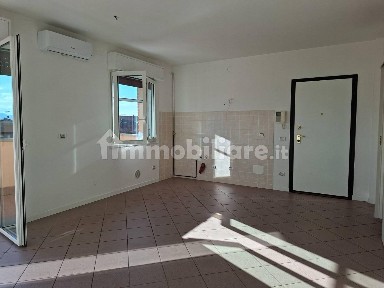 Trilocale ottimo stato, quarto piano, Centro, Calderara di Reno