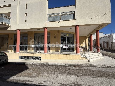 Locale commerciale in Affitto