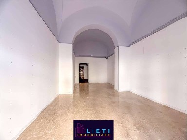 Locale commerciale in Affitto