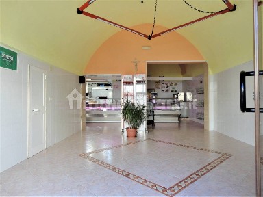 Locale commerciale in Affitto