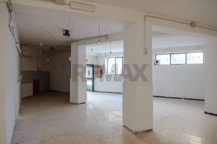 Locale commerciale in Affitto