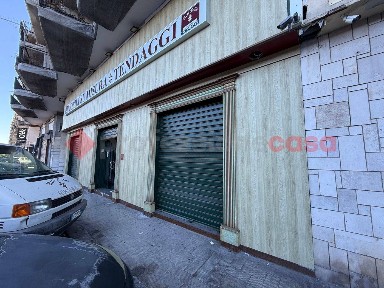 Locale commerciale in Affitto