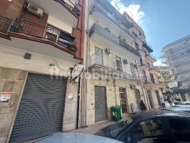 Locale commerciale in Affitto