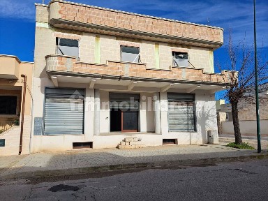 Locale commerciale in Affitto