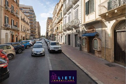 Locale commerciale in Affitto