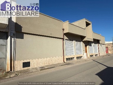 Locale commerciale in Affitto