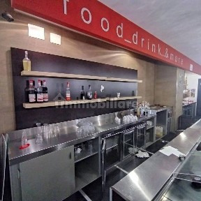 Locale commerciale in Affitto