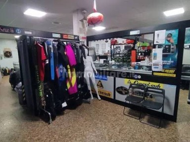 Locale commerciale in Affitto