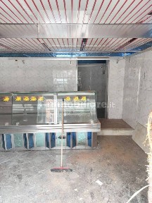 Locale commerciale in Affitto
