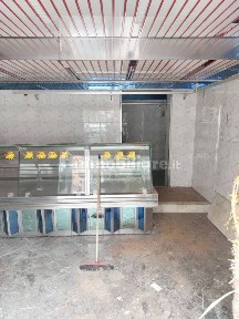 Locale commerciale in Affitto