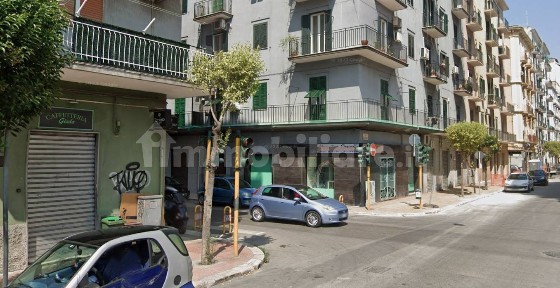 Locale commerciale in Affitto