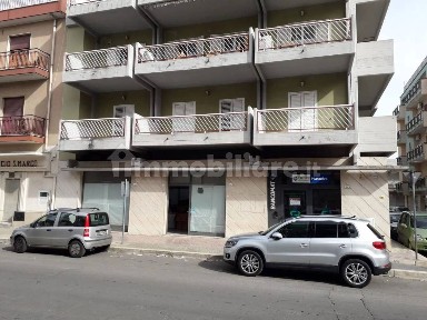 Locale commerciale in Affitto