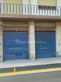 Locale commerciale in Affitto
