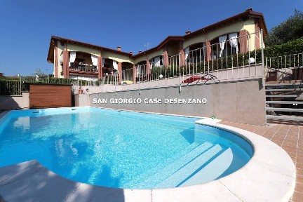 Trilocale buono stato, su più livelli, Desenzano Centro, Desenzano del Garda