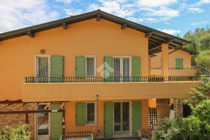 Bilocale via delle Arche, Centro, Gardone Riviera