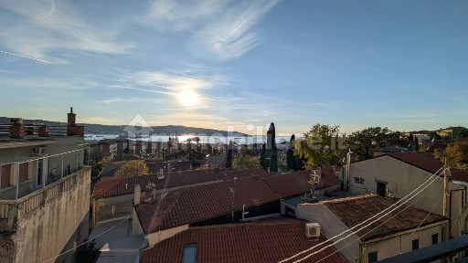 Appartamento buono stato, su più livelli, Baiamonti - Valmaura, Trieste