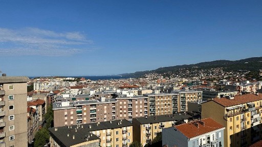 Trilocale via del Ghirlandaio 45, Settefontane, Trieste