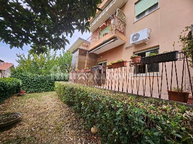 Quadrilocale via Umberto Felluga 51, San Luigi - Rozzol, Trieste