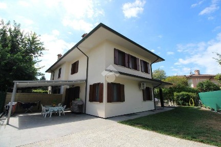 Villa bifamiliare via dei Fanti 162, Centro, Torri di Quartesolo