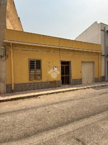Terratetto unifamiliare via Pappalardo Canonico 17, Centro, Trapani
