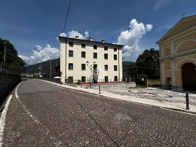 Trilocale piazza Santa Maria 12, Centro, Torrebelvicino