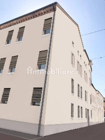Trilocale via de' Romei 8, Centro Storico, Ferrara
