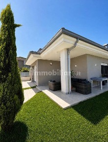 Villa unifamiliare via Giuseppe Verdi, Gasponi, Drapia