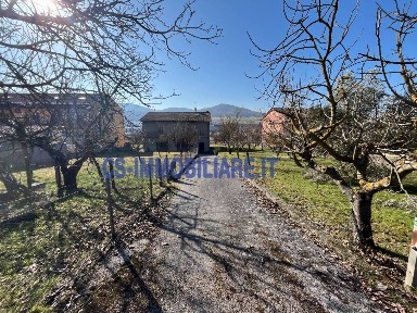 Terratetto unifamiliare via Gronchi, Zona Industriale, Tito
