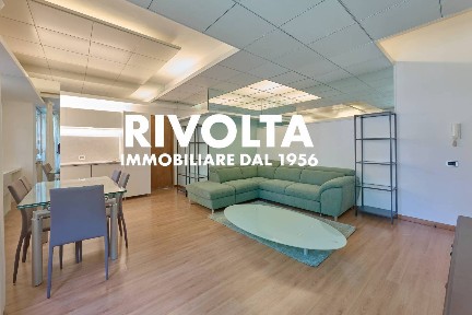Trilocale via Sestriere 25, Cortina d'Ampezzo, Roma